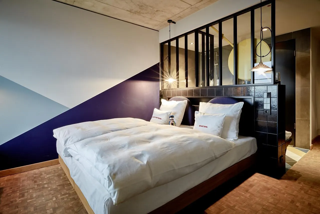 דיסלדורף 25Hours Hotel Das Tour